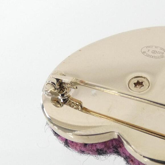 CHANEL Black Brooch - Picture 4 of 4